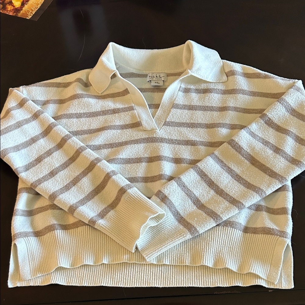 Nicole Miller White Beige Striped Long Sleeve Knit V Neck Polo Sweater Medium